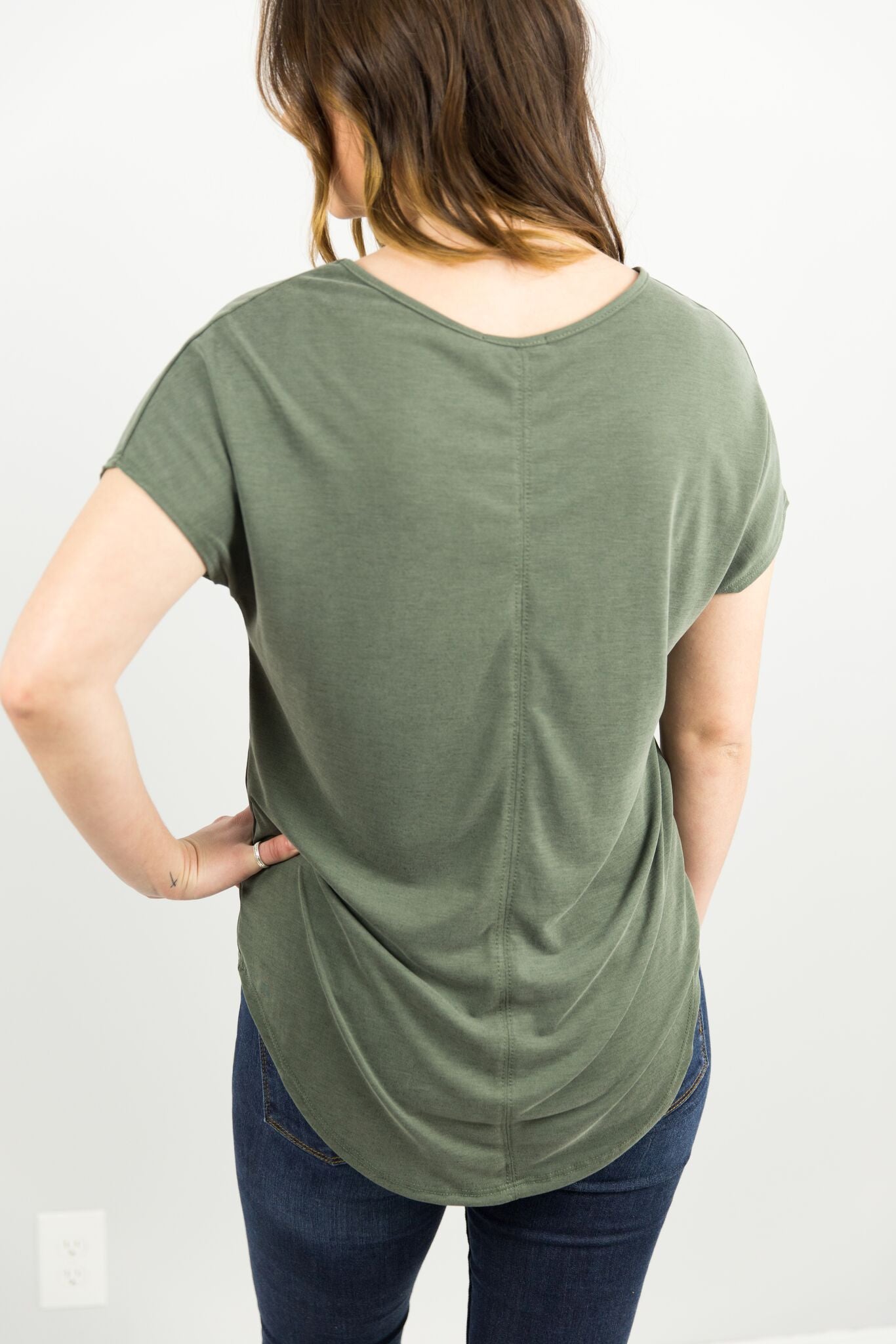 Basic Pocket Tee in Olive