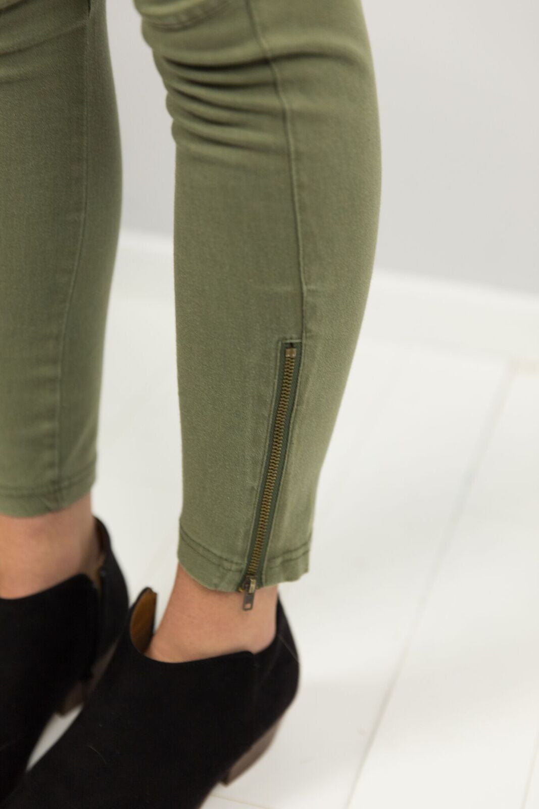 Elysian Olive Moto Jeggings